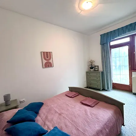 Eden Panzio Aparthotel *