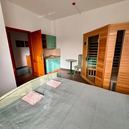 Eden Panzio Aparthotel Bük