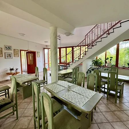 Eden Panzio Hotel apartamentowy *