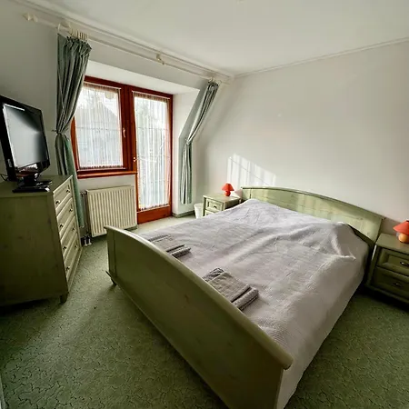 éden Panzio Apartahotel
