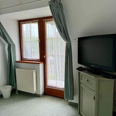 Eden Panzio Aparthotel