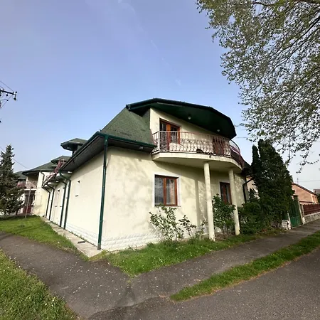 Apartahotel éden Panzio Bük