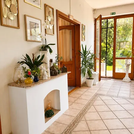 Eden Panzio Apartmanhotel Bük