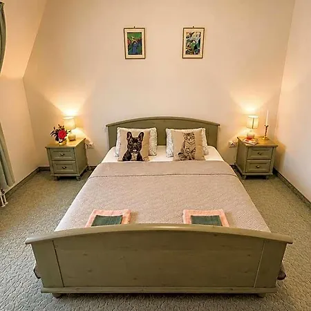 Eden Panzio Apart-hotel
